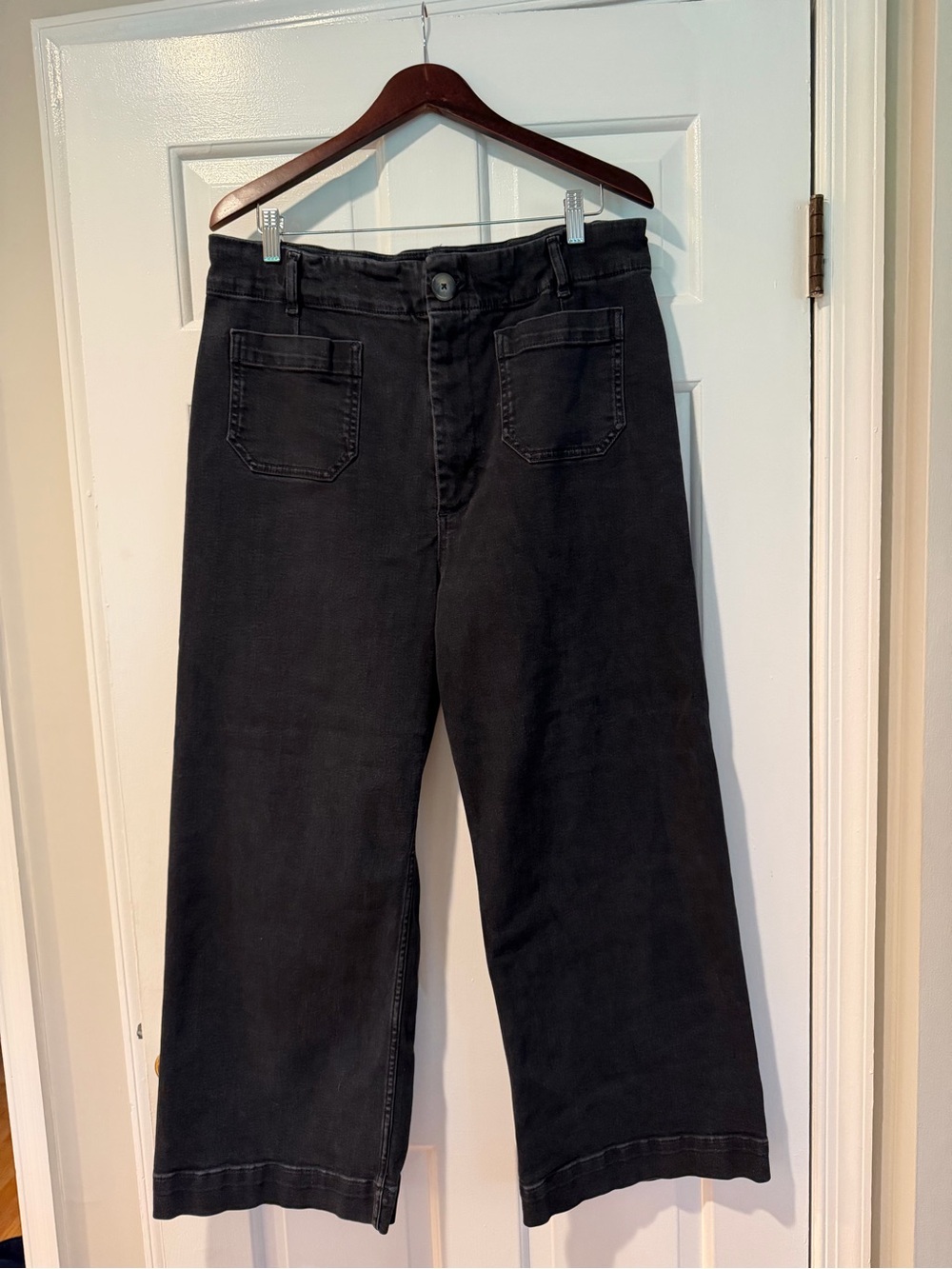 Pilcro Anthropologie The Skipper High-Rise Cropped Wide Leg Jeans. Black; 34TALL